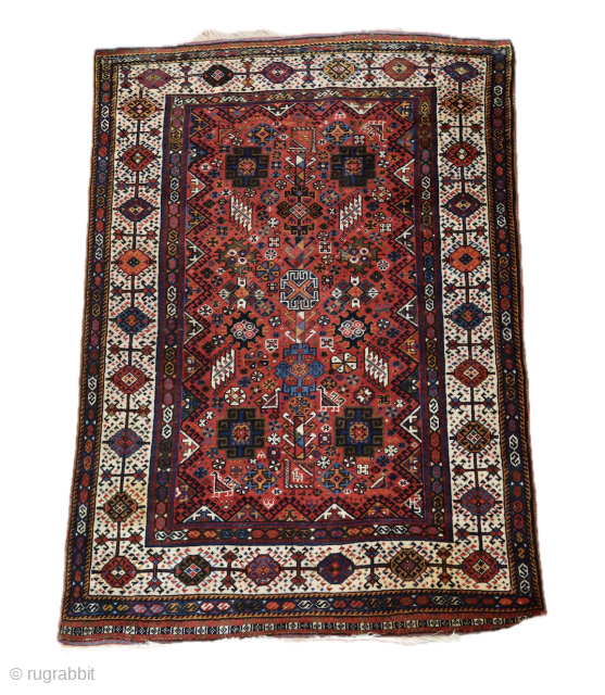 Antique Qashqai Shekarlou small format, cm 150x106. 2 small repair on the field, please check the pictures. Otherwise, very good condition, 2 fades/stains on main border. Very interesting piece with all over  ...
