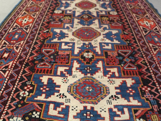 Shirvan lesghy star. cm 165x93. Very good condition, original end fringes.                      