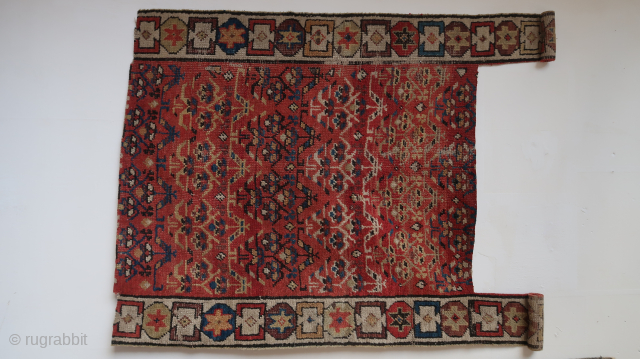 Origin unknown,Beluch / Afghan  ? Turkman ? fragment, missing outer borders, top and end ,etc. ca 120 cm. x 80 cm. 
  
Listening, Herbie Hancock ; Flood  (Live in  ...