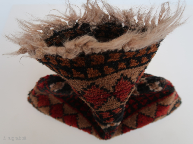 Veramin,Weramin bag. ca; 27 x 32 cm. Wool on wool. Multiple rhombics and arrow tails on a camel ground.              
