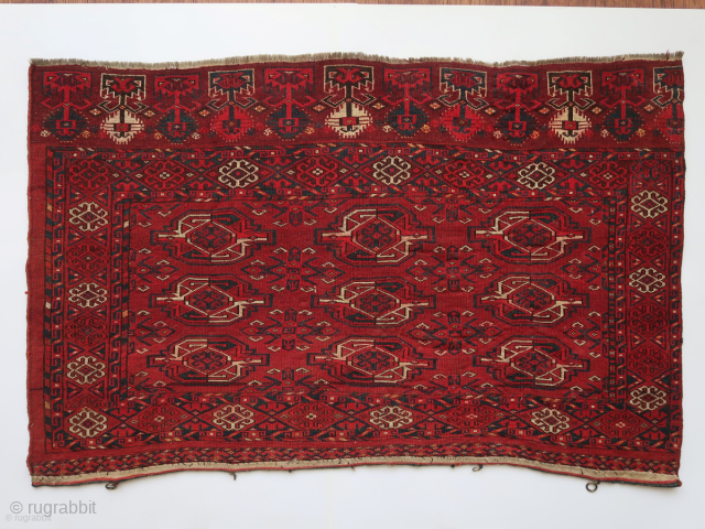 Chuval, Ersari . Ca ; 88 cm . x 135 cm . ( fragment ? )  (The Turkmen tribe Kizil Ayak is often seen as a sub-group of Ersari. )  
