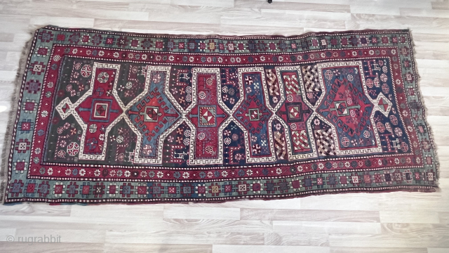 Antik Caucasian rug in good condition
242 x103