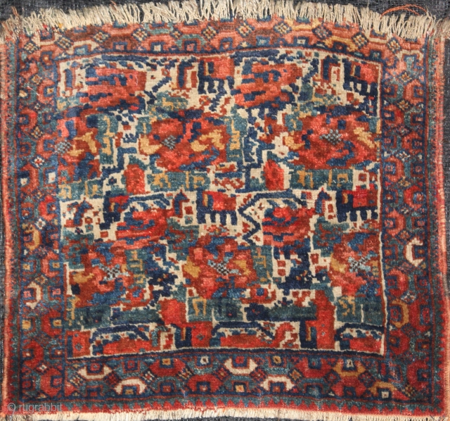 size  0.54 cm x 0.61 cm 
Natural colors
( south Persian tribal bagface )
                   