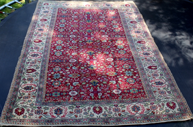 Wonderful carpet  .size 1.73cm x 1.20cm                          