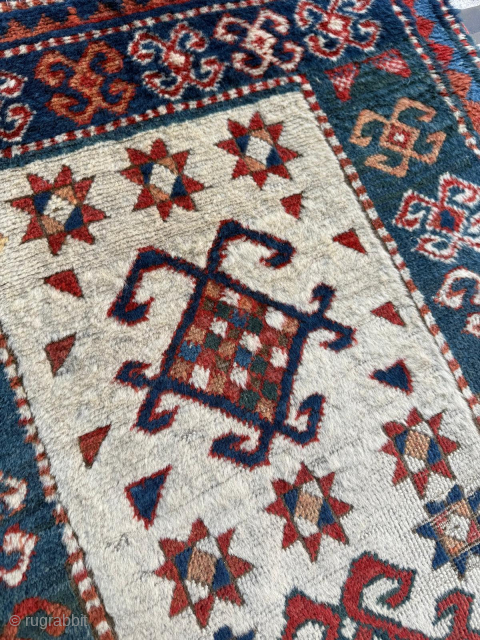 Mid 19th century Bordjalou Kazak Rug. Size 80 x 150 cm. Please send me direct mail

emreaydin10@icloud.com

Instagram - @emreaydinrug               