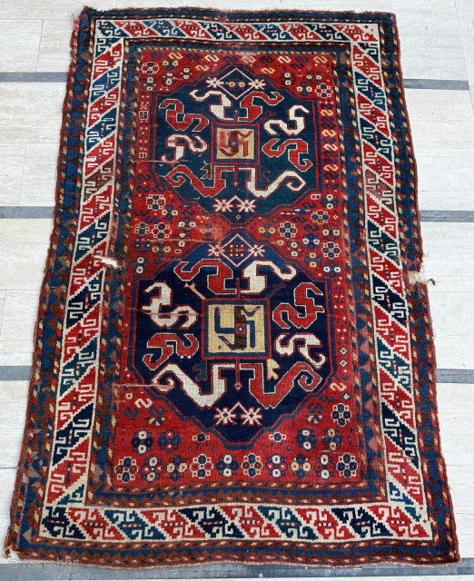 Circa 1870 Caucasian Cloudband Rug Size 141 x 216 cm 
Please send me direct mail

emreaydin10@icloud.com

Instagram - @emreaydinrug                