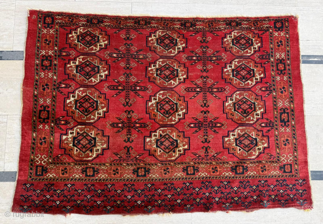 Mid 19th century Turkmen Ersari Chuval Size 100 x 146 cm. Please send me direct mail

emreaydin10@icloud.com

Instagram - @emreaydinrug               