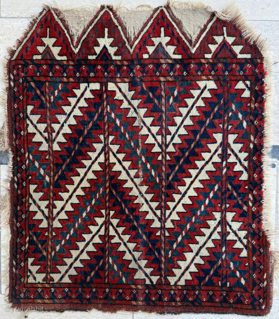 Middle of the 19th Century Yomud Okbash. Size 57 x 66 cm. Please send me direct mail.

emreaydin10@icloud.com

Instagram - @emreaydinrug              
