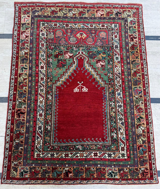 Mid 19th century Mudjur Prayer Rug. Great Condition. Size 123 x 167 cm. Please send me direct mail.
emreaydin10@icloud.com
Instagram - @emreaydinrug