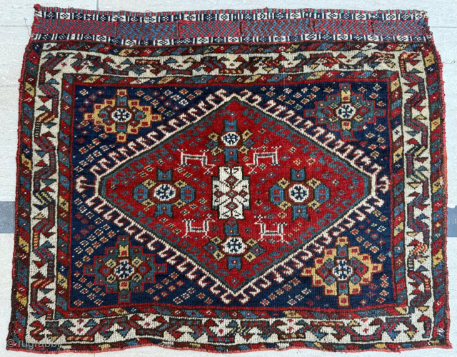 Late of the 19th century Persian Qhasqai Bagface. Size 52 x 66 cm.
Please send me direct mail.

emreaydin10@icloud.com

Instagram - @emreaydinrug
              