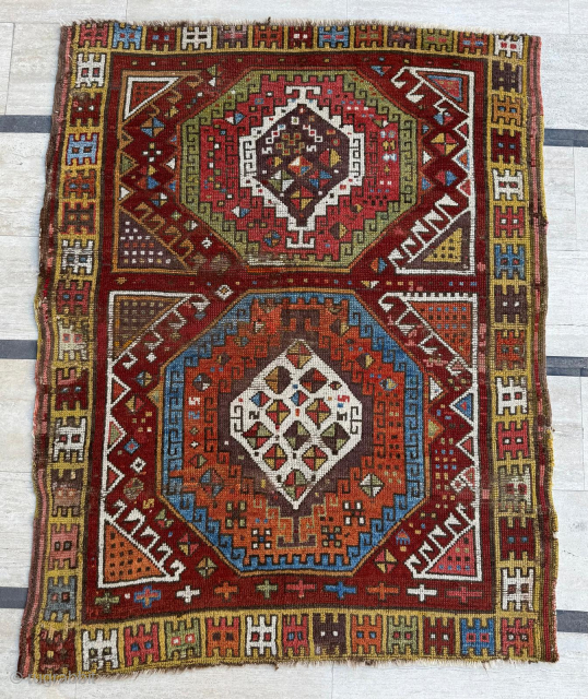 Circa 1850s Konya Karapinar Rug, size 130 x 165 cm. Please send me direct mail.
emreaydin10@icloud.com
Instagram - @emreaydinrug