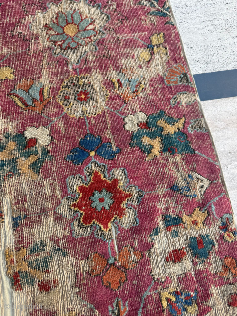 17th century Persian Fragment, size 98 x 108 cm. Please send me direct mail.

emreaydin10@icloud.com

Instagram - @emreaydinrug
                 
