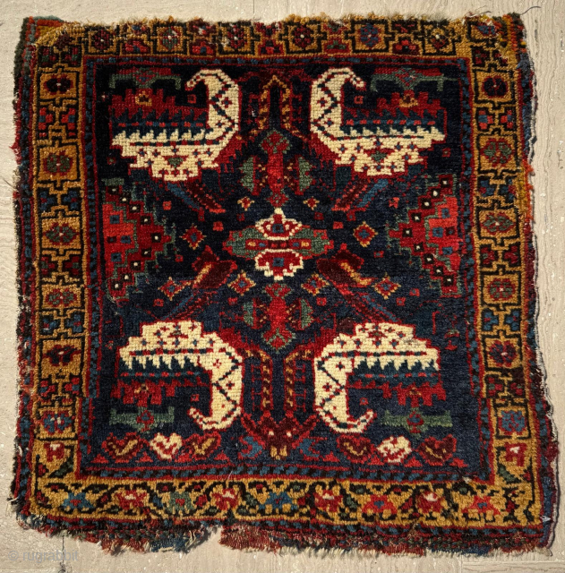 Khamse Bagface Circa 1870
Size 54 x 54 cm.
Please send me direct mail.

emreaydin10@icloud.com

Instagram - @emreaydinrug 
                  