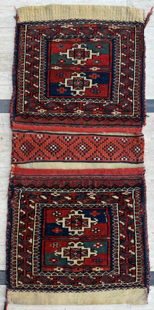 Late of the 19th century Turkman Heybe
Size 48 x 107 cm
Please send me direct mail.

emreaydin10@icloud.com

Instagram - @emreaydinrug                
