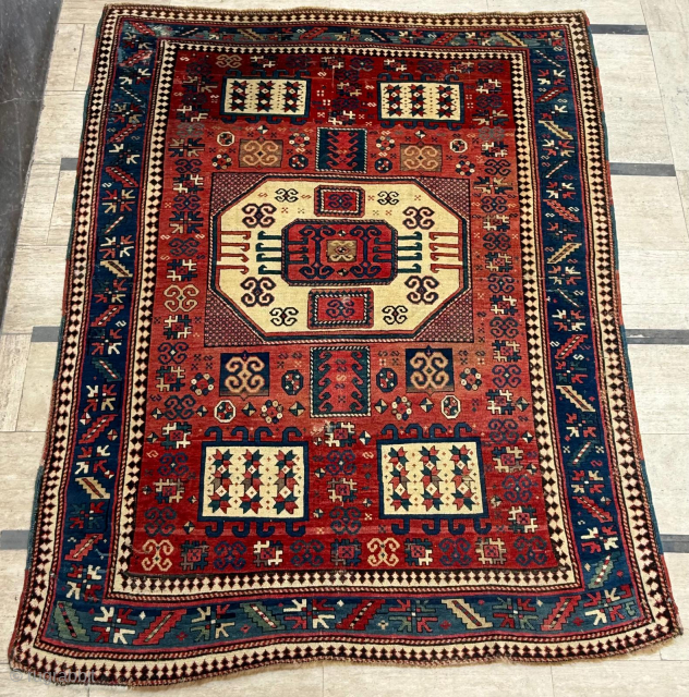 Mid 19th century Karachop Rug, size 180 x 220 cm. Please send me direct mail.

emreaydin10@icloud.com

Instagram - @emreaydinrug                