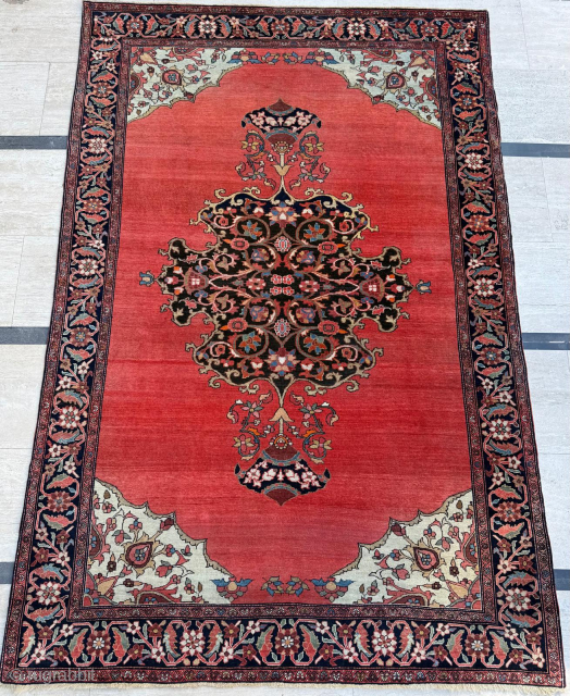 Late of the 19th century Persian Fereghan Rug. Size 130 x 195 cm. 
Please send me direct mail.

emreaydin10@icloud.com

Instagram - @emreaydinrug             