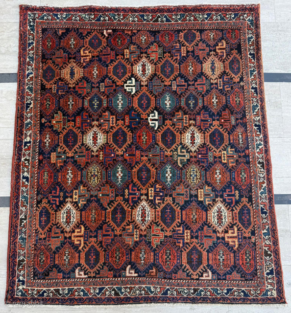 Late of the 19th century Persian Afshar Rug. Size 126 x 146 cm.
Please send me direct mail.

emreaydin10@icloud.com

Instagram - @emreaydinrug              