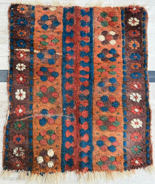 Early 19th-century Kurdish Bag Fragment. Size 57 x 66 cm. Please send me direct mail. 

emreaydin10@icloud.com

Instagram - @emreaydinrug 
              