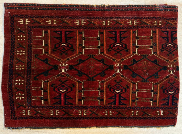 Early 19th century Saryk Torba Fragment. Size 45 x 62 cm. Please send me direct mail.

emreaydin10@icloud.com

Instagram - @emreaydinrug               