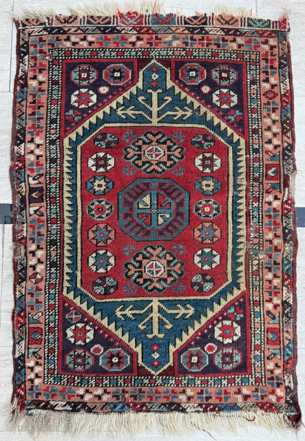 Mid 19th century Aksaray Yastik, size 65 x 95 cm. Please send me direct mail.
emreaydin10@icloud.com
Instagram - @emreaydinrug
