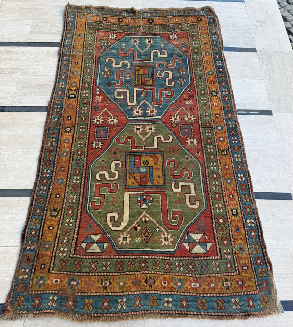 Circa 1870 Cloudband Rug, size 132 x 232 cm. Please send me direct mail.
emreaydin10@icloud.com
Instagram - @emreaydinrug