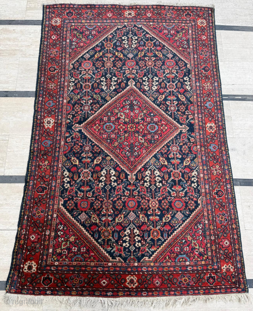 Circa 1900 Mahal Rug. Size 135 x 206 cm. Please send me direct mail.

emreaydin10@icloud.com

Instagram - @emreaydinrug                 