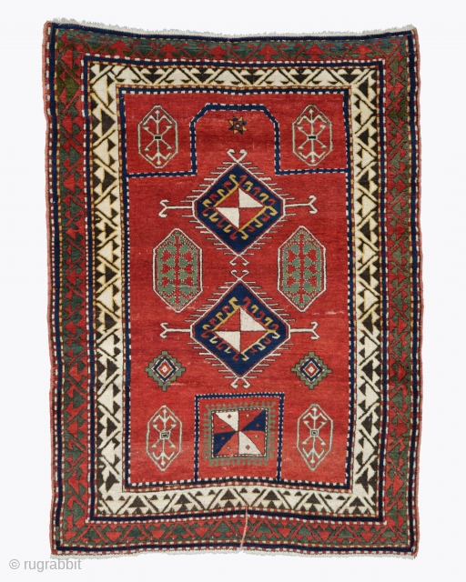 19th Century Caucasian Bordjalou Prayer Rug

Size : 140×194 cm.

Please send me directly mail. emreaydin10@icloud.com                   
