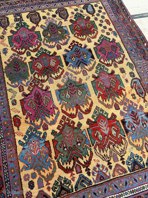 Late 19th century Persian Afshar rug. Size 133 x 170 cm. Please send me direct mail.

emreaydin10@icloud.com

Instagram - @emreaydinrug               