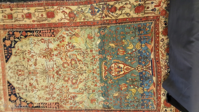 someone recognizes this carpet?
this is mohtasham rug?
thank you erez.                        