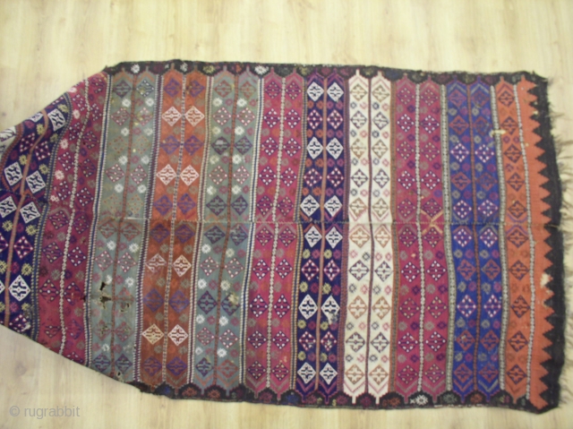 140 cm x 310 cm Antique kilim                          