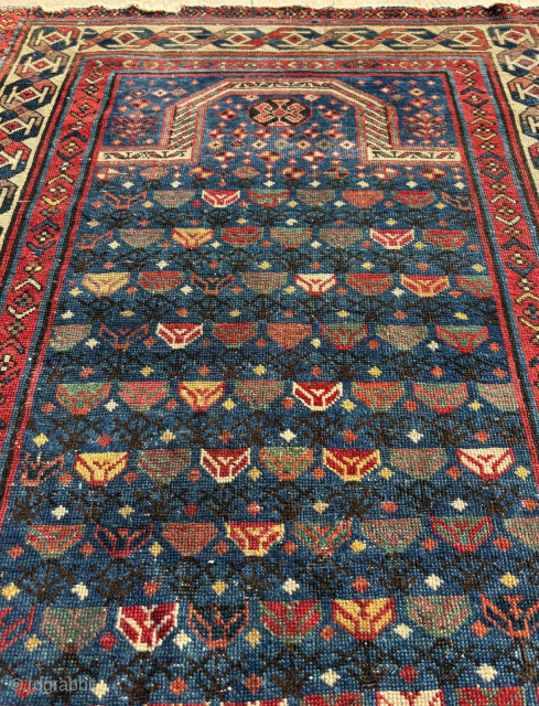 Mid 19th Century Shirvan Prayer Rug. Size: 90 x 140 cm