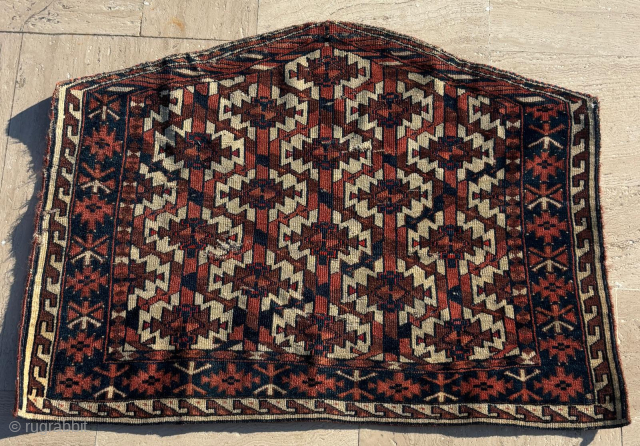 Mid 19th Century Yomud Asmalyk. Size : 66 x 93 cm