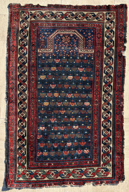 Mid 19th Century Shirvan Prayer Rug. Size: 90 x 140 cm