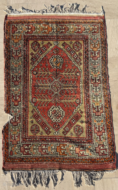 Circa 1870 Yuntdağ Rug. Size: 105 x 160 cm