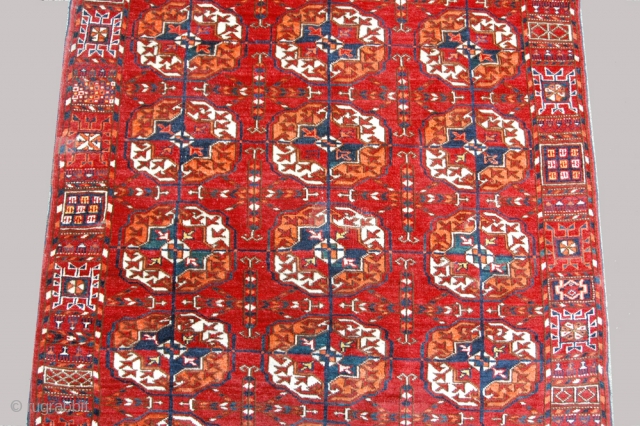 Tekke 3'1" x 7'1", circa 1885
Ivory and grey non-depressed goat's hair warp with two shoots of brown wool weft between each row of asymetrical knots. It is dyed with a wide range  ...