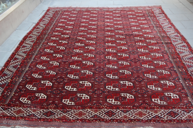 Semi Antique Yomud Turkmen Carpet, probably Kizyl Ayak or a related group
Slightly Worn Field
NIce quality
320cm x 230cm
                