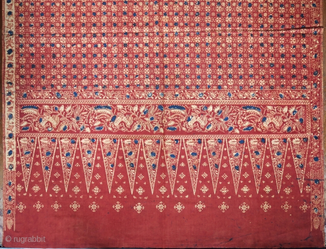 Sumatra | Early 20th C Batik

Hip wrapper (kain panjang)

Indonesia, Sumatra, Jambi, early 20th century

Commercial cotton, natural dyes, hand-drawn (tulis) and hand-stamped (cap) batik

A batik hipcloth most probably made in Jambi, Sumatra, with  ...