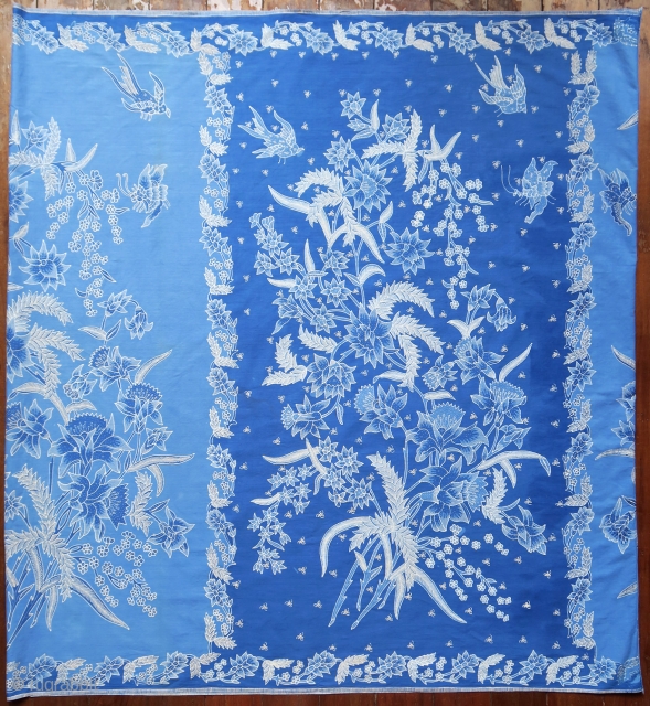 Javanese Peranakan Chinese Batik Sarong

Origin: Java, Pekalongan, c. 1950 

Technique: Commercial cotton and dyes, hand-drawn (tulis) batik

Description: A Peranakan Chinese sarong hand-drawn with the quintessential Pekalongan design of a detailed flower bouquet.  ...