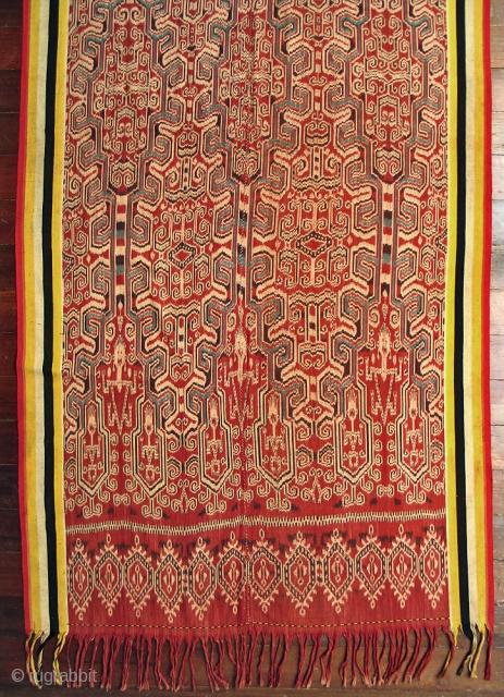 KALIMANTAN PUA

Type: Ikat Ritual Cloth (Pua)  

Origin: Indonesia, Kalimantan, Saribas border, 1920 - 1940s

Technique: Commercial cotton, natural dyes, warp ikat

Description: A very fine, ikat ritual / ceremonial hanging (pua) woven by  ...