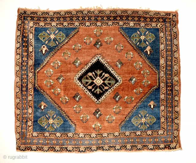 Late 19th century Qashqai. All natural colors with harmonious palette. Fine weave and wonderful composition. 115cm x 140cm               