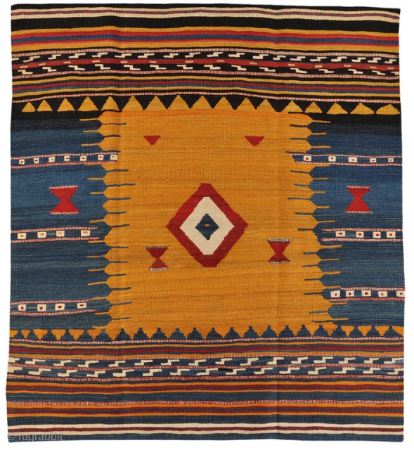 Persiam Kamoo Sofre / Sofreh Kilim with naturel dyes 
148x125cm
Shipping from Germany

PLEASE CONTACT ME ONLY DIRECTLY

Email: goekay.sargin@yahoo.de                