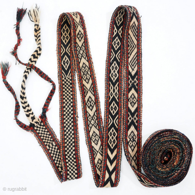 Antique tribal Bakhtiari/Bachtiari tent band, MALBAND from sw persia, 702 x 7 cm, natural dyes and tribal pattern
Please contact me only directly:
goekay.sargin@yahoo.de