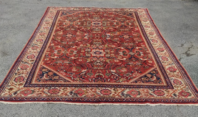 Persian Mahal Carpet 

Circa 1890

Size : 260x365 cm                         