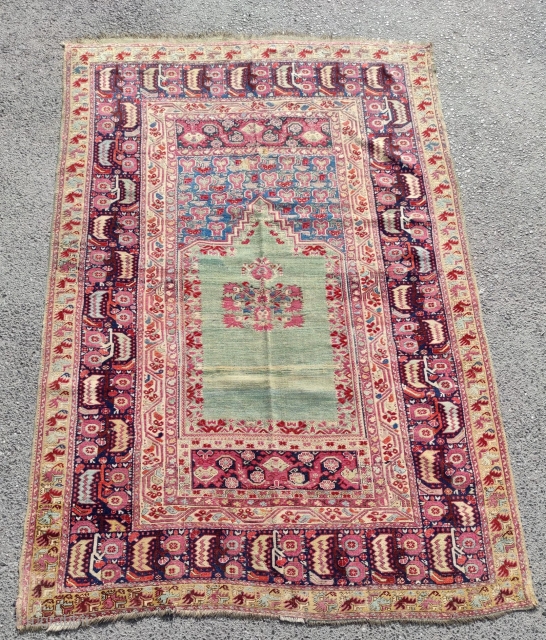 Gördes Carpet 

Circa 1870

Size : 146x217 cm 

                         