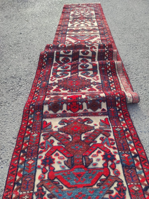 Turkmen Tentband 

Circa 1870s 

Size : 50 x 372 cm 

Please contact me directly on this email : alpagutrugs@gmail.com              