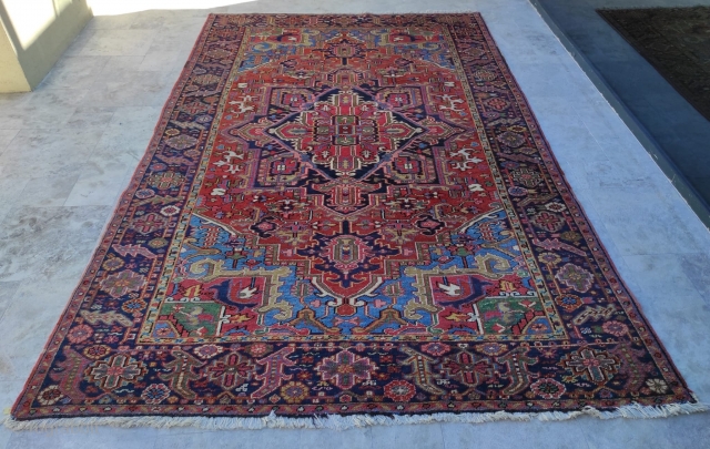 Heriz Carpet 

Size : 197 x 310 cm 

                        