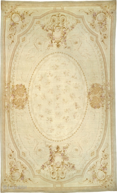 Antique French Aubusson Rug
France ca. 1870
21'4" x 12'10" (650 x 391 cm)
FJ Hakimian Reference #02097

                  