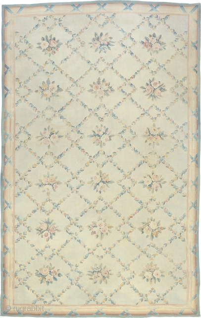 Antique French Aubusson Rug
France ca. 1920
16'3" x 10'5" (496 x 318 cm)
FJ Hakimian Reference #02997
                  
