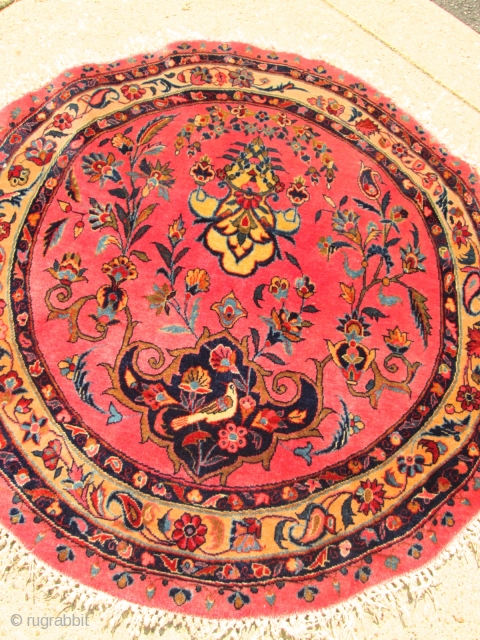 Very RAre Antique Persian Manchester wool Round Kashan.

Circa 1900 antique kashan. size 29'' round. condition excellent pile .highly collectible rug.             