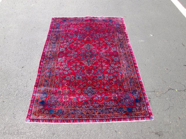 Stunning 100% silk Persian Kashan Rug.

size 3'4'' x 5'. condition full pile .circa 1900.extremely fine quality knots.collective cute rug.signature on top.            